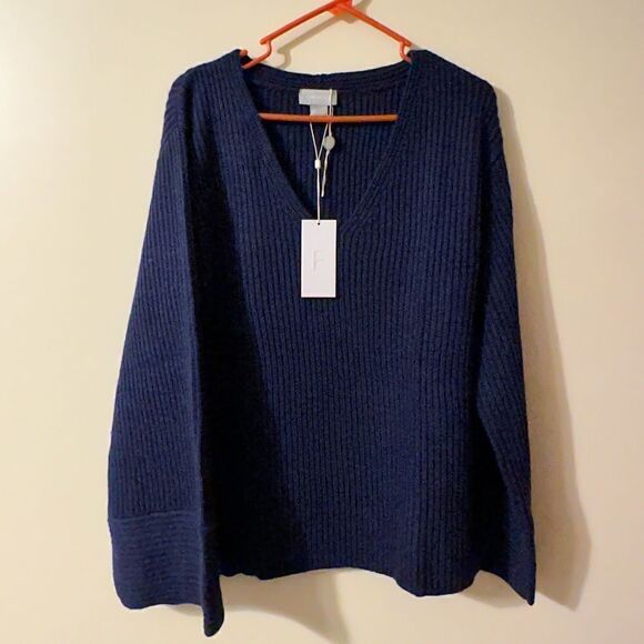 Finders Keepers Frederick Flare Sleeve Knit Ink Oversized V Neck Sweater Navy XS - Picture 4 of 7